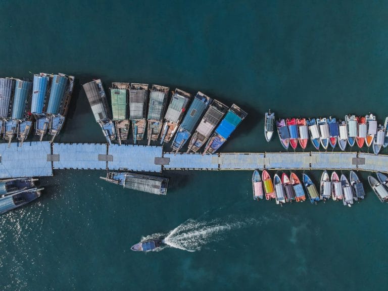 Schuhe für Norddeich: Vom Hafen über den Strand bis zum Deich