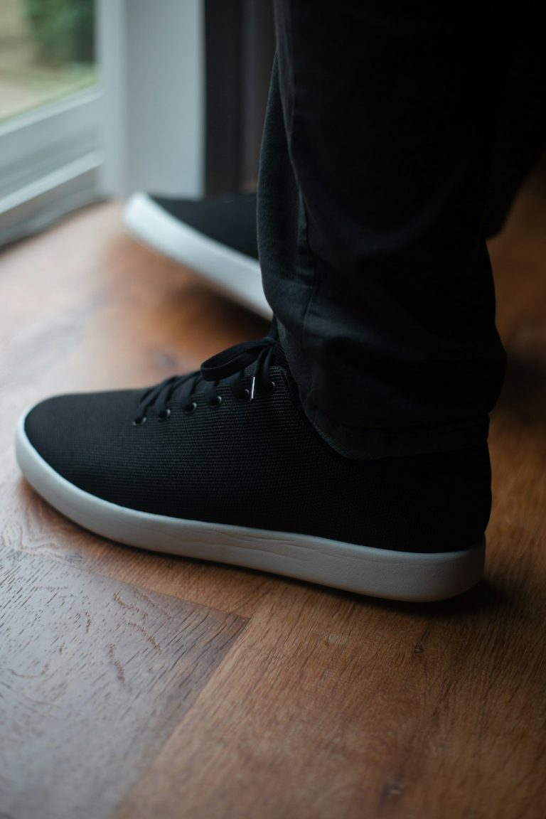 Slim Sneaker 2026: Der flache Sneaker als Comeback