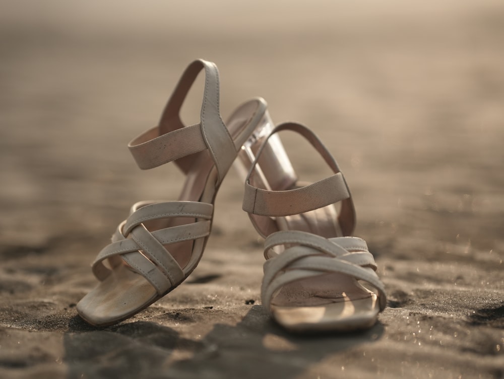 Cloud Dancer: Cremeweiß ist die Schuhfarbe 2026