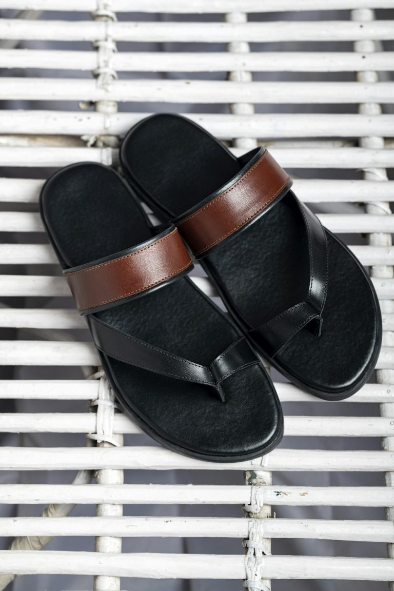 Sandalen-Trends 2026: Riemchen, Thong, Komfort, Cremeweiß