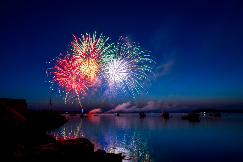 Hafen in Flammen & Hafenfest 2026: Carolinensiel feiert – so sind Sie gut zu Fuß dabei