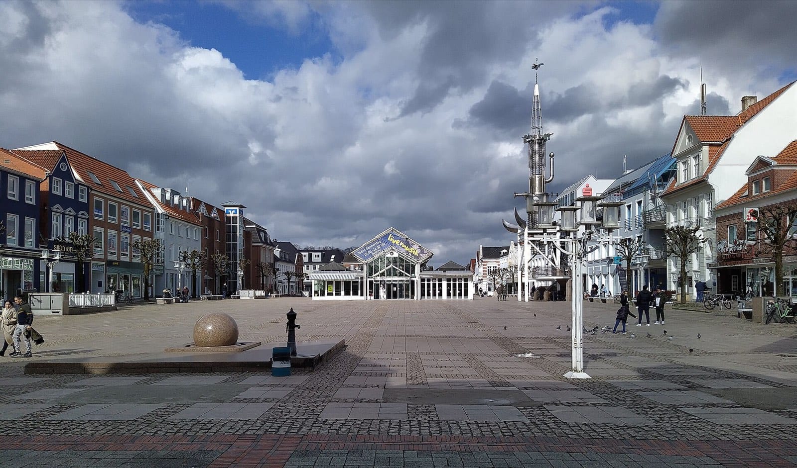 Herbstmarkt Aurich 2026: zehn Tage Kirmes mit Riesenrad